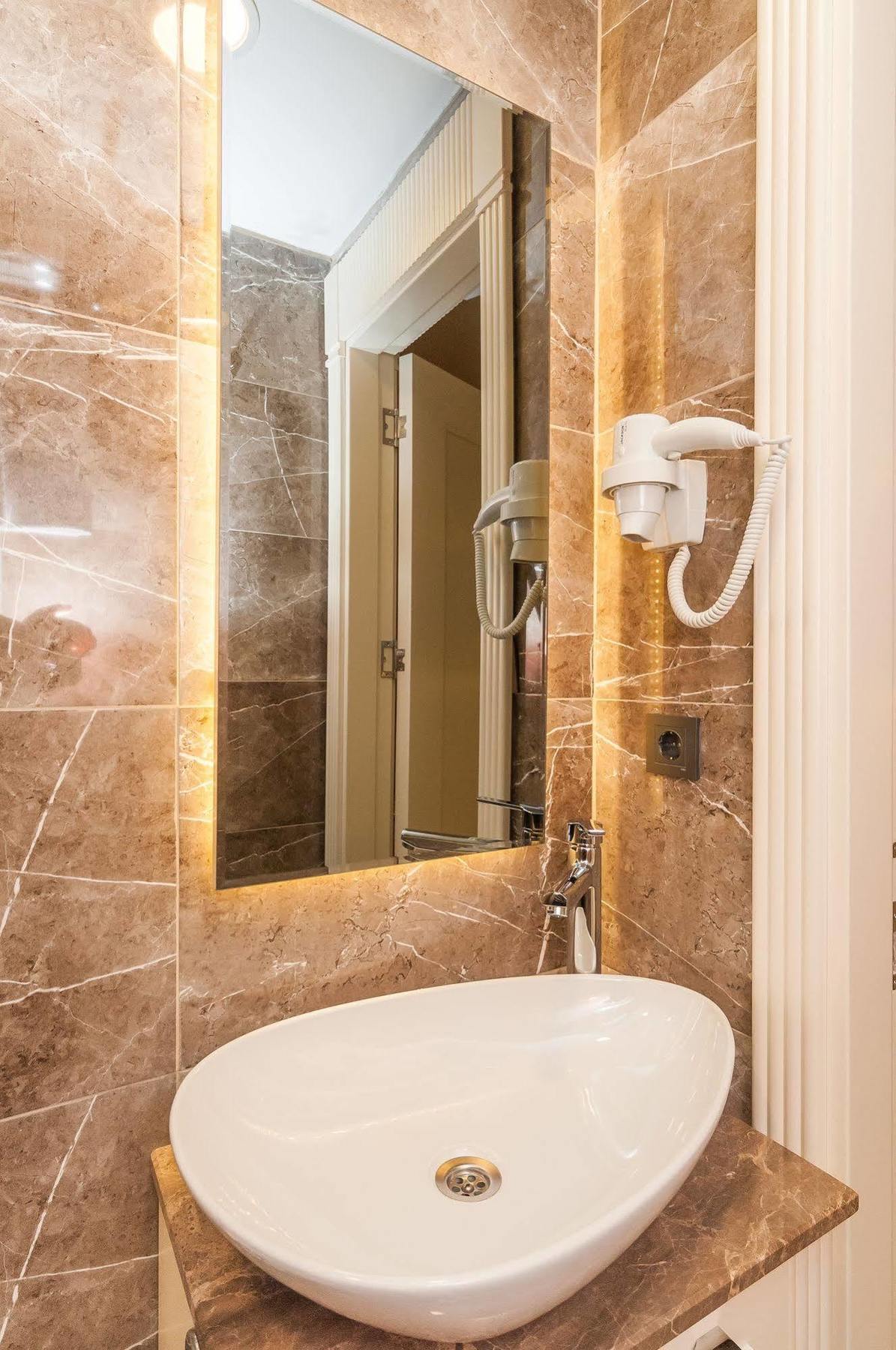 Park Grazza Hotel Истанбул Екстериор снимка